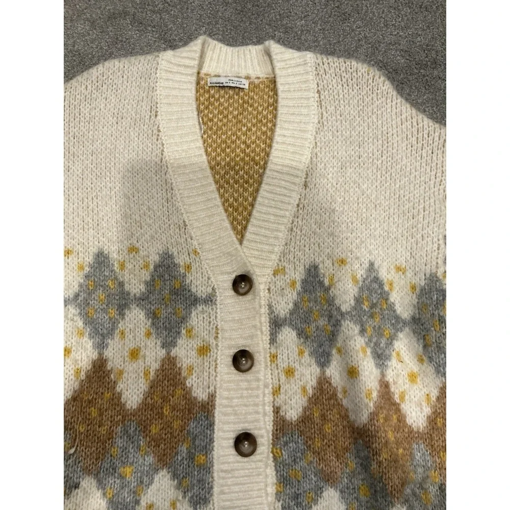 Pull And bear V-Neck Single-Breasted Jacquard Knit Cardigan Oversize  Size Small